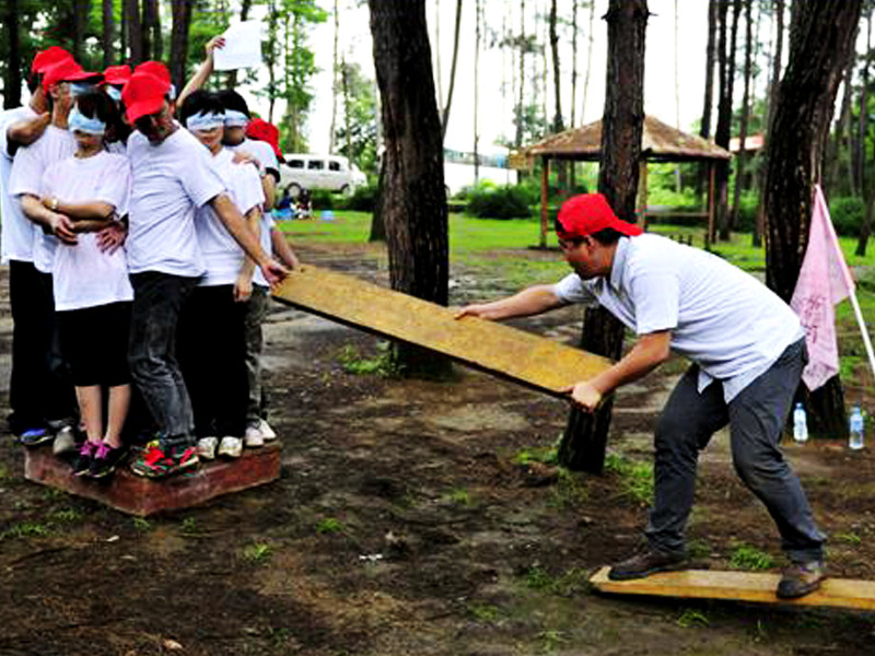 Woyum -Team Building E | Outlet Strips